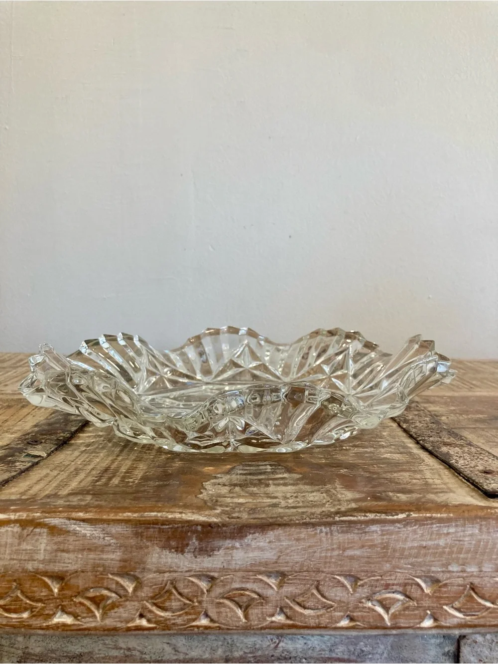 Vintage Pressed Glass Fruit Design Ruffle Edge 11” Bowl Federal Glass Pioneer